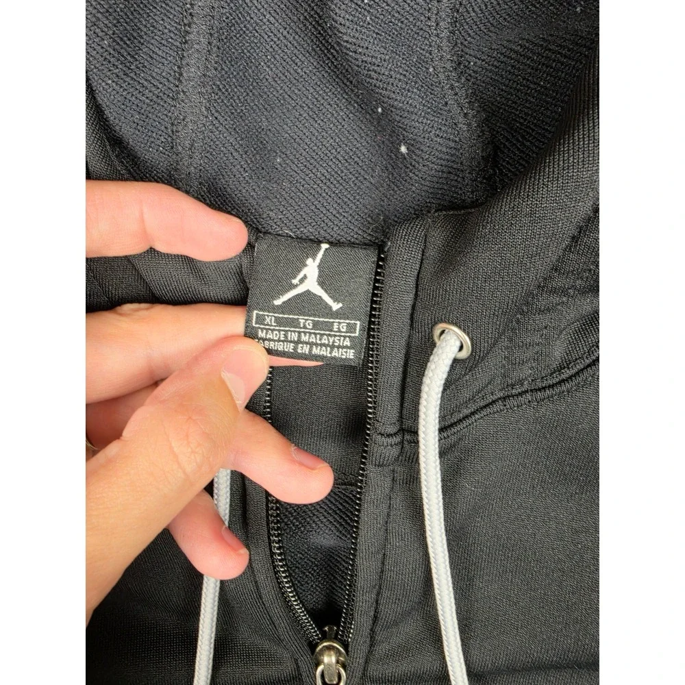 Jordan $1 shipping